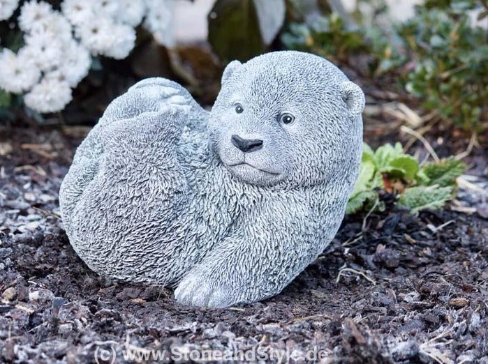 Steinfigur Otter als wetterfeste Gartendekoration aus Steinguss für Beete oder Teiche.