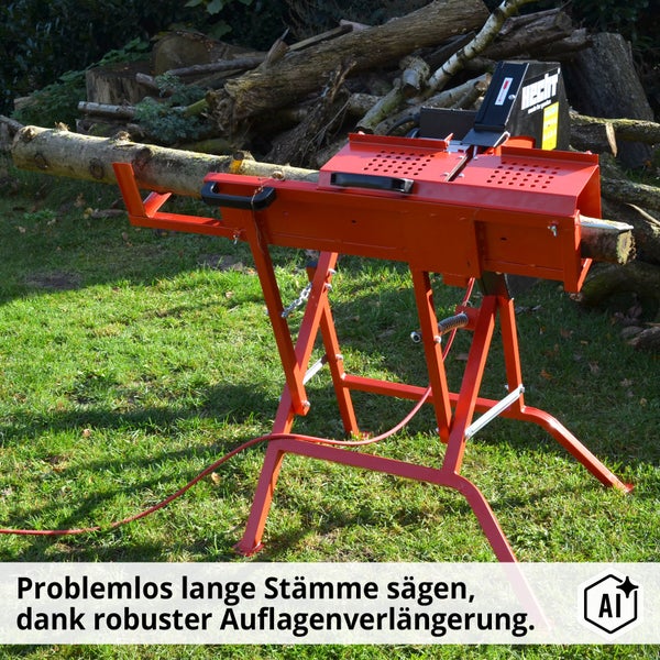 Hecht Wippkreissäge mit Tischgestell und Auflagenverlängerung zum sicheren Sägen von Baumstämmen im Garten.