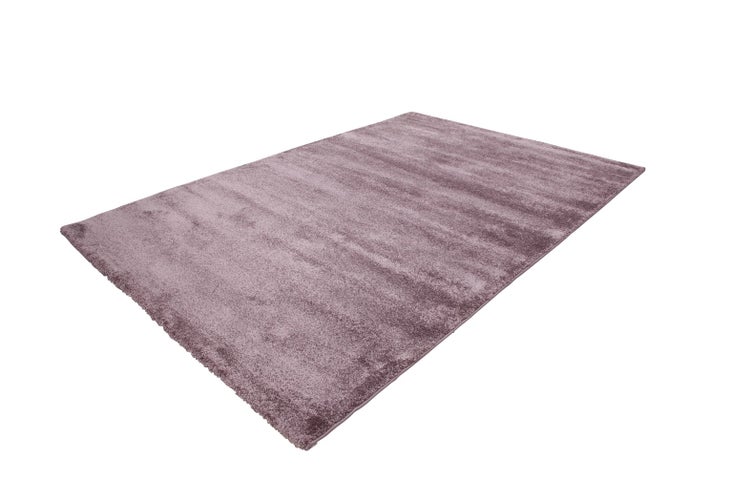 Rechteckiger, violetter Hochflor-Teppich mit weicher Textur.