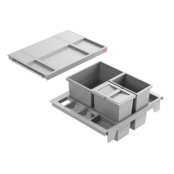 Abfalltrennsystem aus Kunststoff mit drei Behältern, einem Deckel und einer ausziehbaren Systemabdeckung mit Ablageschalen. Hailo Logo.