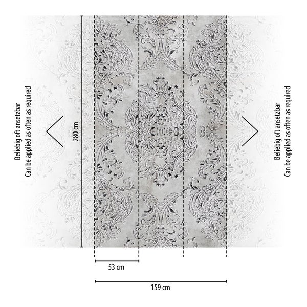 Vliestapete mit Ornament-Muster, 280 Zentimeter hoch, 159 Zentimeter breit, drei Bahnen zu je 53 Zentimeter, beliebig oft ansetzbar.