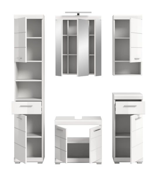 Weißes Badmöbel-Set bestehend aus Hochschrank, Spiegelschrank, Hängeschrank, Waschbeckenunterschrank und Unterschrank mit silbernen Griffen.