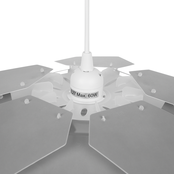 Wandteppich mit geometrischen Mustern und Fransen