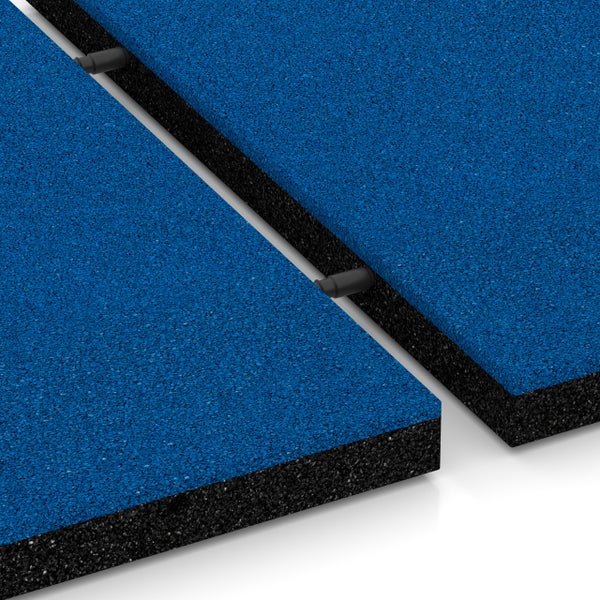 Blaue Fallschutzmatten aus Gummigranulat mit Stecksystem und schwarzen Verbindungsstiften, strukturierte Oberfläche.