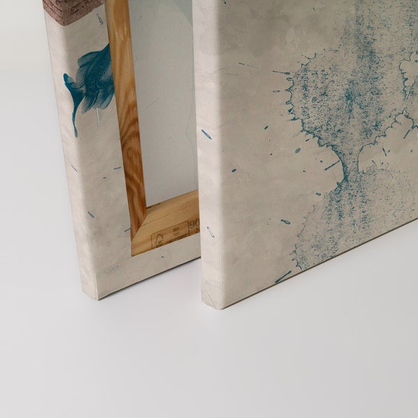 Detailansicht zweier Leinwandbilder mit abstrakten Motiven und Holzrahmen.