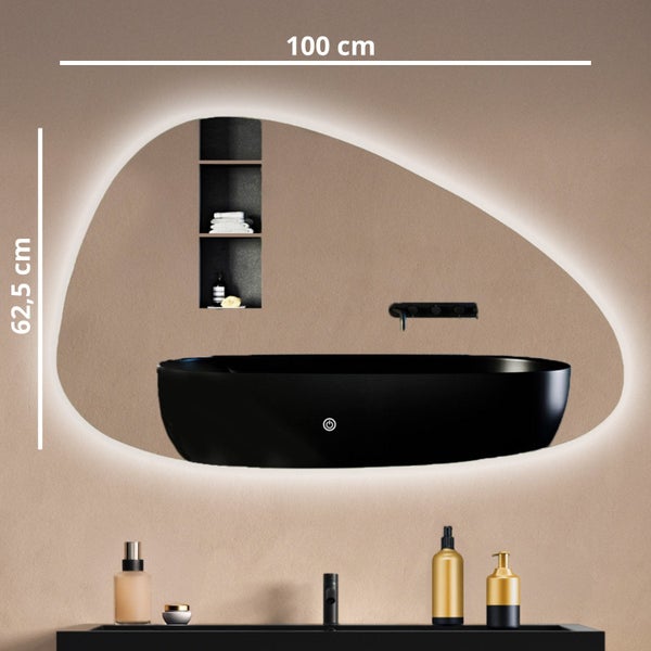 Organisch geformter LED Badspiegel mit Touch Schalter, 100 cm breit und 62,5 cm hoch, inklusive Spiegelheizung und indirekter Beleuchtung.