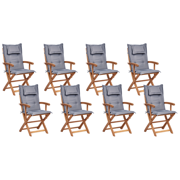 Acht Gartenstühle aus Holz mit Kissen