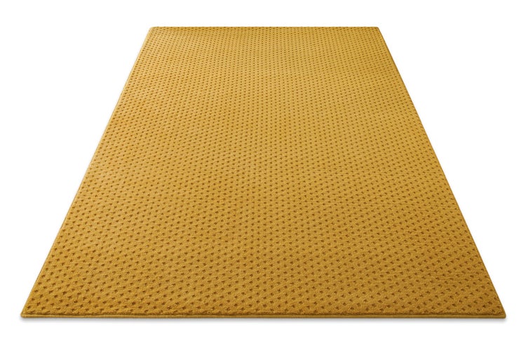 Rechteckiger gelber Teppich mit feiner Struktur.