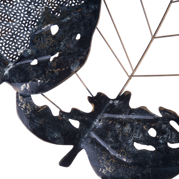 Dekorative Wandkunst aus Metall mit Blattmotiv