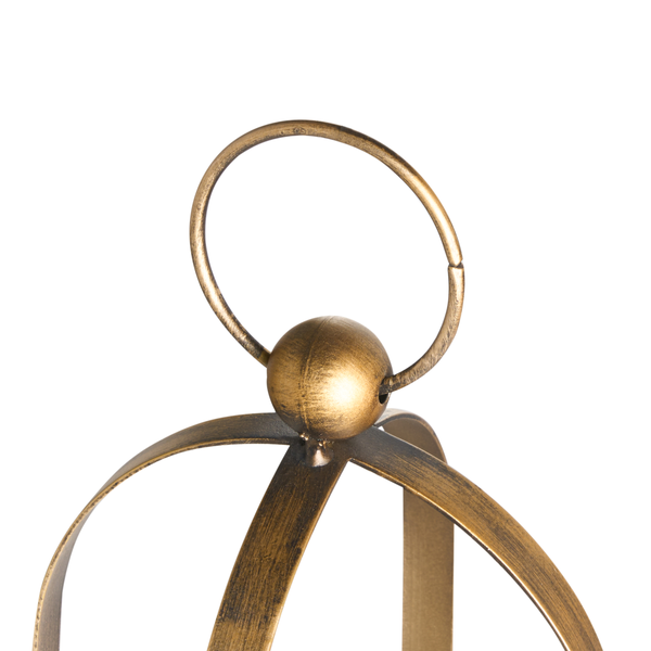 Detailaufnahme eines Deko-Objektes in Kugelform mit Ring