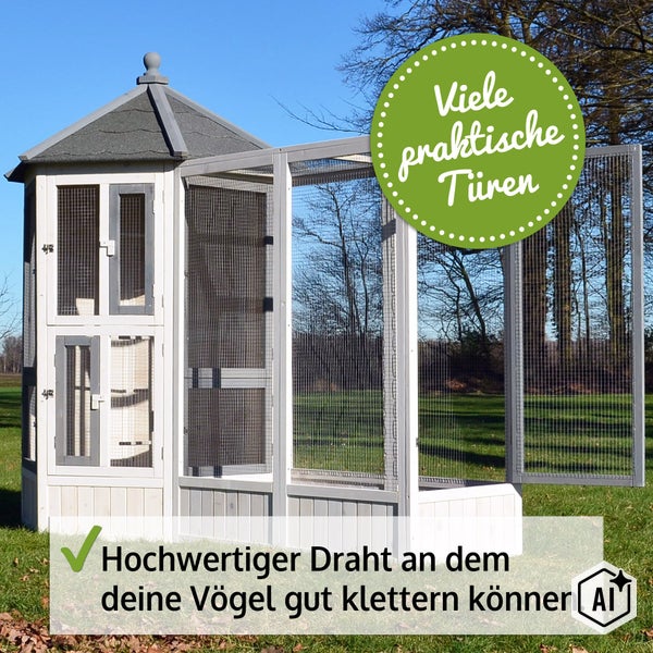 Große Vogelvoliere aus Holz mit mehreren Türen und kletterfreundlichem Drahtgeflecht für den Außenbereich.