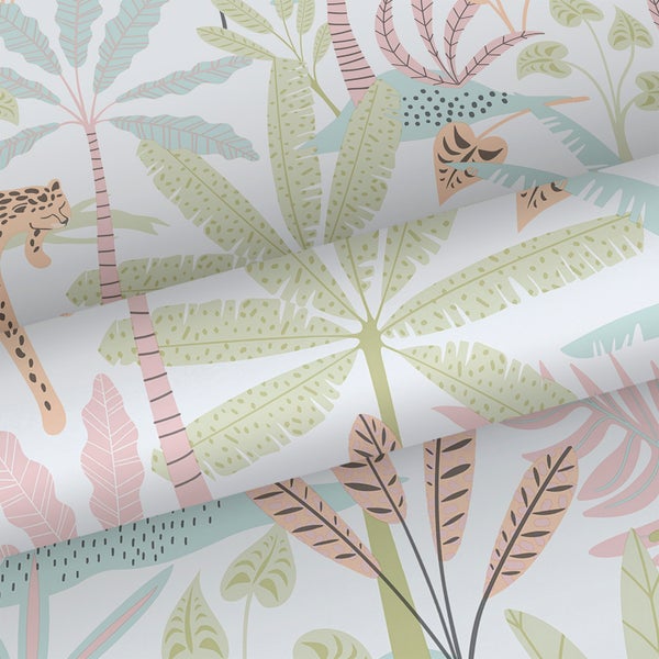 Hochflor Teppich mit marokkanischem Muster auf Holzboden