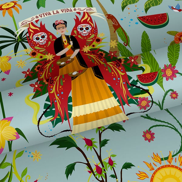 Badezimmer mit Waschtischunterschrank, Aufsatzwaschbecken und Spiegel