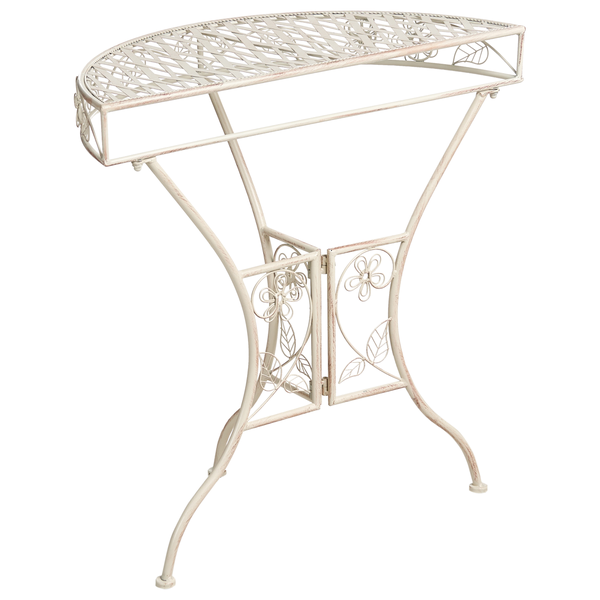 Detailansicht eines Gartentisches mit Blattmuster