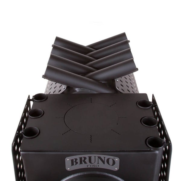 Bruno Pyro Holzofen mit Rohren und Ablageflächen