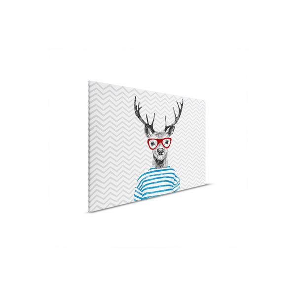 Wandbild mit Hirschmotiv, roter Brille und gestreiftem Oberteil vor Zickzackmuster