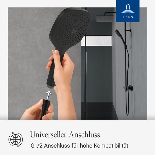 Hände schrauben einen Duschschlauch an eine Handbrause mit universellem Anschluss für hohe Kompatibilität.