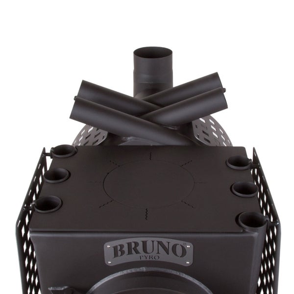 Detailansicht eines Ofens mit Kochplatte und dem Bruno Pyro Logo