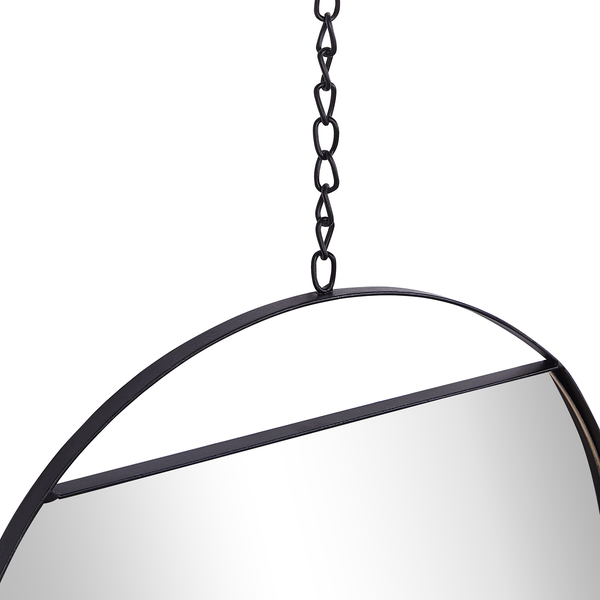 Hängender Spiegel mit Kettenaufhängung