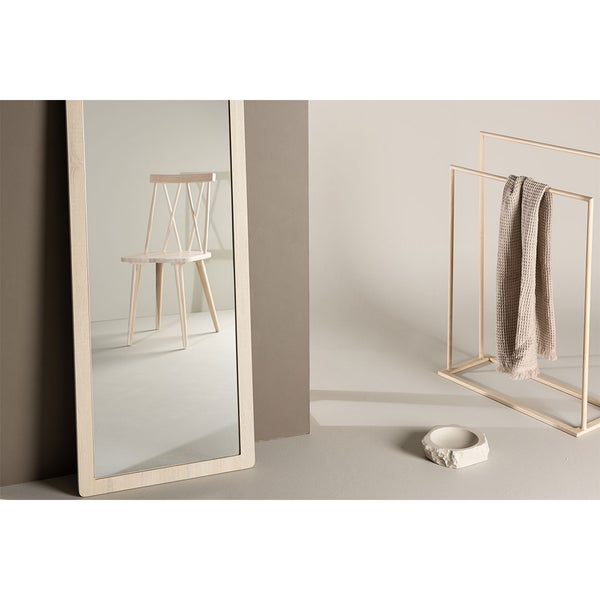 Memphis Spiegel Boden 60x193 cm whitewash. 60 X 3 X 193 cm