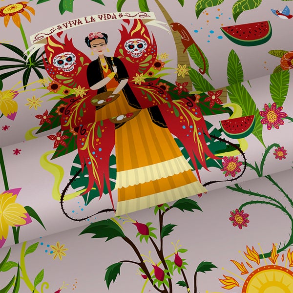 Gartenansicht mit Sichtschutzzaun, Pflanzen und Gartenmöbeln