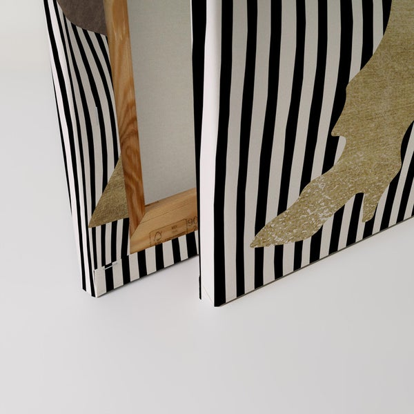 Nahaufnahme von zwei Leinwänden mit einem Streifenmuster und einem Holzrahmen