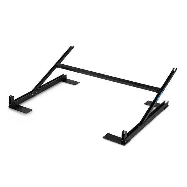 Schwarze, verstellbare Solar-Aufständerung aus Metall für die Montage von Photovoltaik-Modulen auf Flachdächern oder Freiflächen.