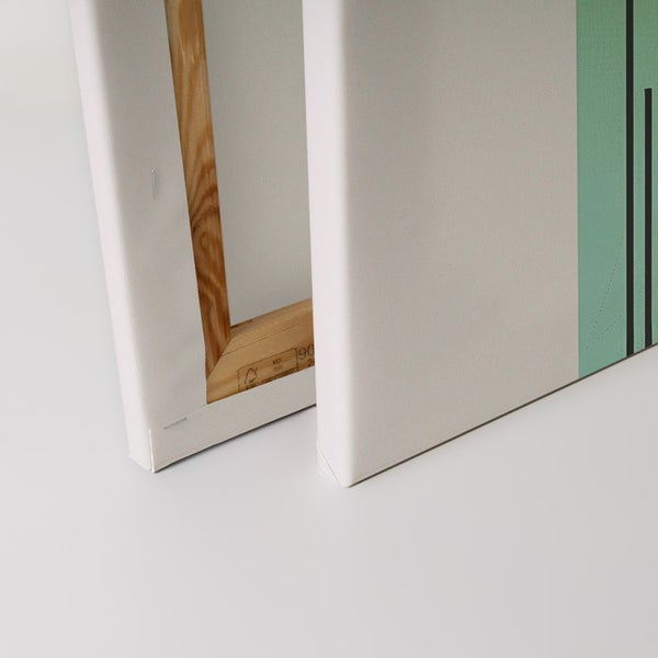 Nahaufnahme von zwei Keilrahmen mit Leinwand