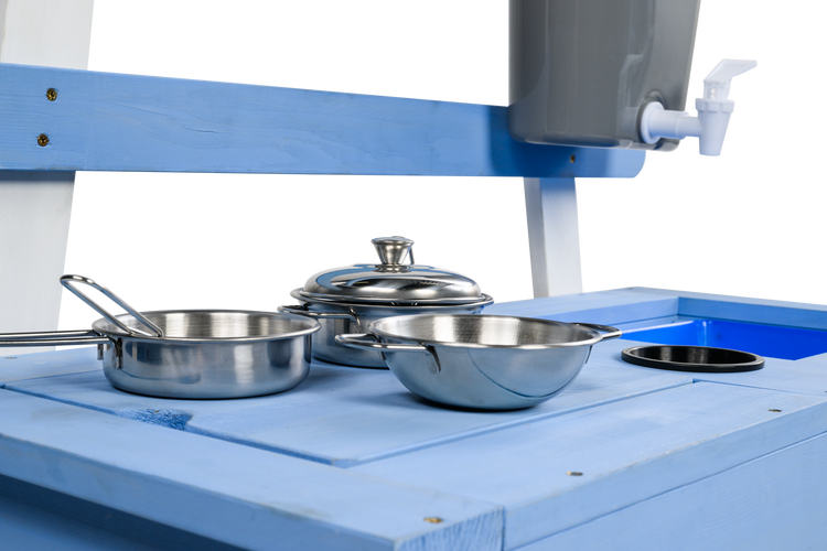 Spielküche mit Spender und Edelstahl-Töpfen