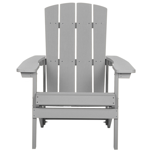 Grauer Adirondack-Gartenstuhl aus Kunststoff in Holzoptik mit breiten Armlehnen und Lamellen-Rückenlehne.