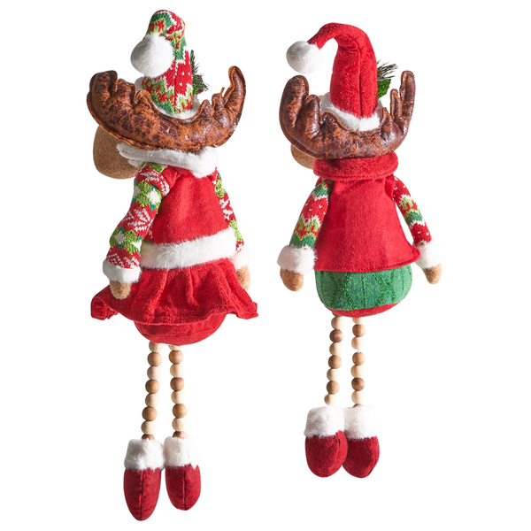Zwei hängende Elchfiguren mit Weihnachtsmannmütze und Holzperlenbeinen