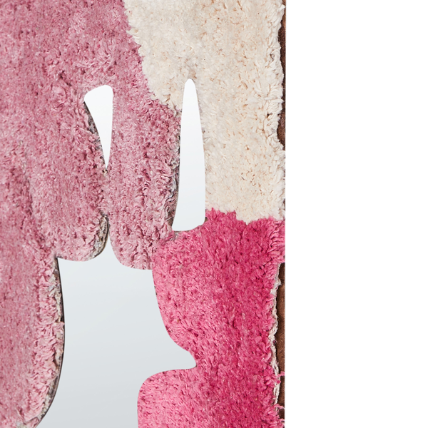 Zweifarbiger Teppich mit hohem Flor und Detailansicht der Textur