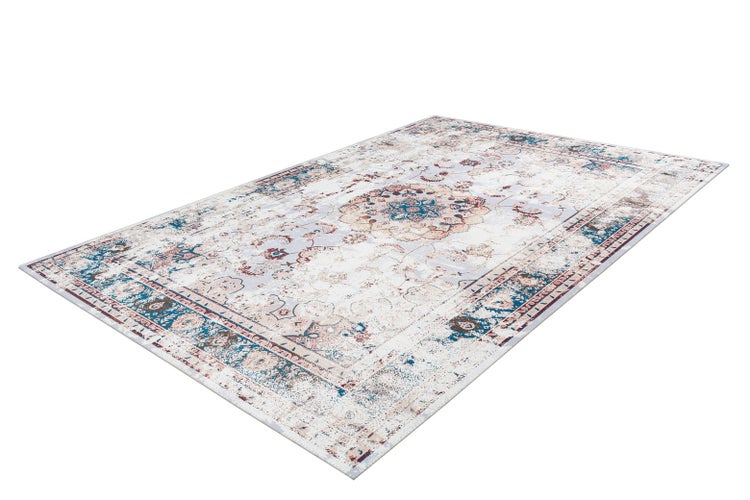 Rechteckiger Teppich mit orientalischem Muster im Vintage-Look und zentralem Medaillon in Blau und Rot.