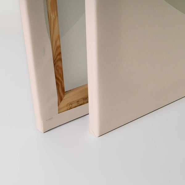 Nahaufnahme zweier Leinwände mit Holzrahmen