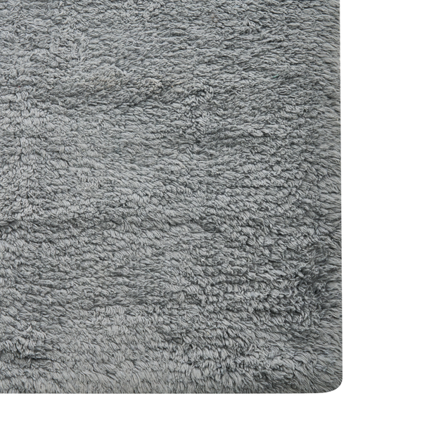 Grauer Badteppich mit hochflorigem Flor
