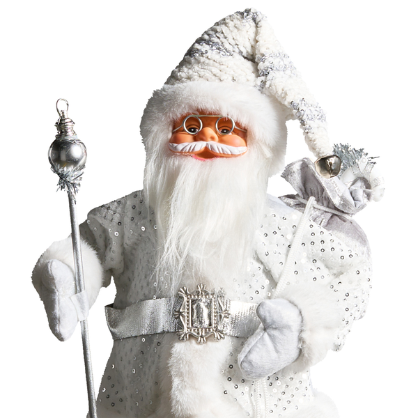 Hängelampe mit drei Leuchten über einem Esstisch