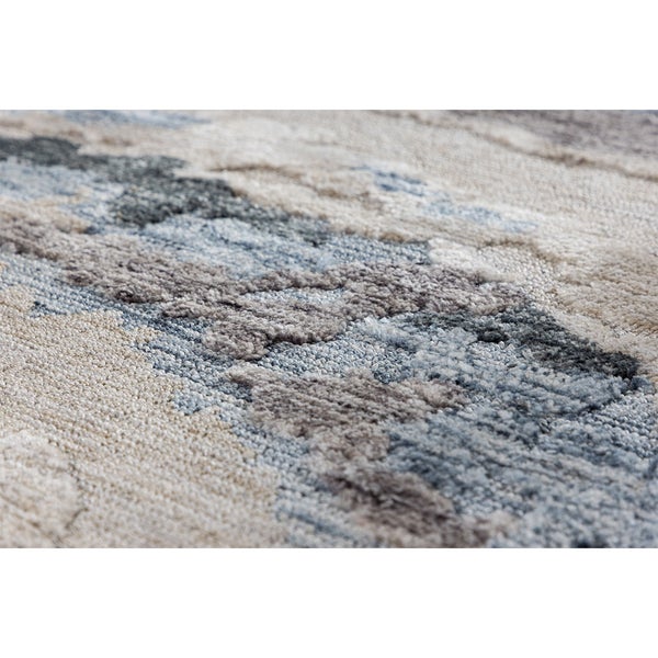 Detailansicht eines Teppichs mit abstraktem Muster