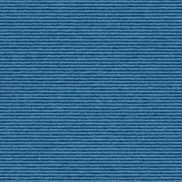 Blauer Rips-Teppichboden mit feiner Rippenstruktur.