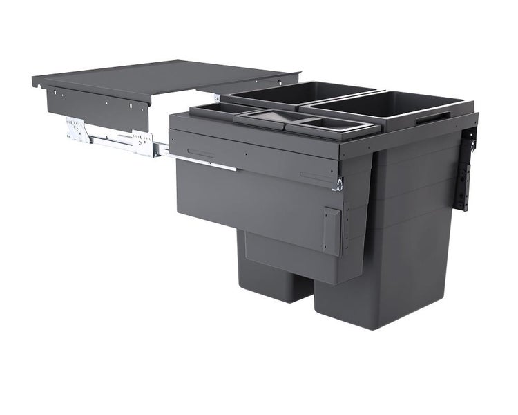 Ausziehbares Mülltrennungs-System für Küchenschränke mit mehreren Kunststoffbehältern und stabilen Metallschienen.