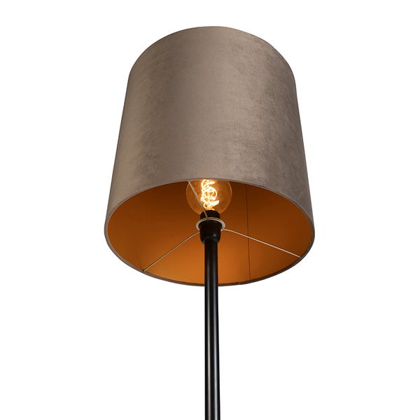 Stehlampe mit Lampenschirm und Leuchtmittel
