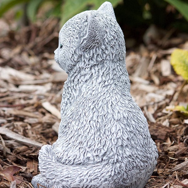 Dekorative Gartenfigur in Form einer sitzenden Katze aus Stein für den Außenbereich