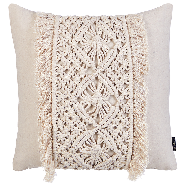 Dekokissen mit Makramee-Muster
