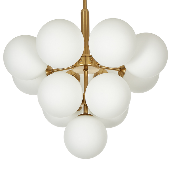 Kugelförmige Hängelampe mit Messinggestell