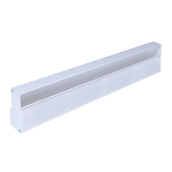 Weiße Heizkörperverkleidung aus Metall mit perforiertem Gitterdesign zur Abdeckung von Heizkörpern.