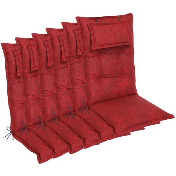 Mehrere rote Stuhlkissen für Gartenmöbel