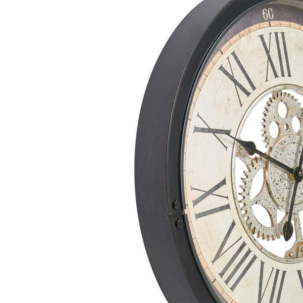 Dekorative Wanduhr mit Zahnrad-Design und römischen Ziffern.