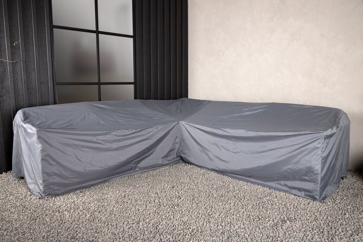 Detailaufnahme einer grauen Schutzhülle mit weißen Bändern zur Befestigung.