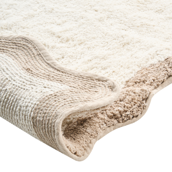 Flauschiger Badteppich mit zweifarbiger Gestaltung