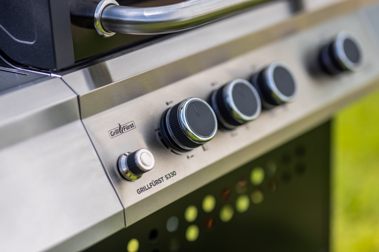 Grillfürst S330G 3-Brenner Gasgrill mit Seitenkocher und Gusseisen Rost