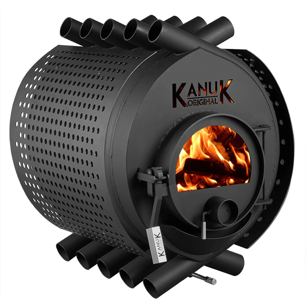 Kanuk Original Werkstattofen aus schwarzem Stahl mit runder Brennkammer, Konvektionsrohren und Sichtscheibe mit brennendem Holzfeuer.